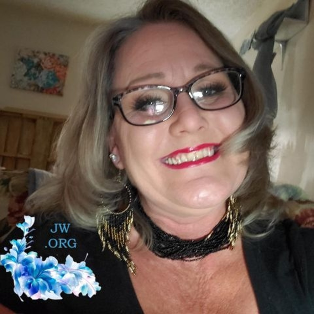 Meet your Posher, Theresa
